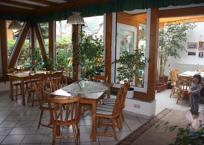 ゲストハウス Cafe & Carmen 3*